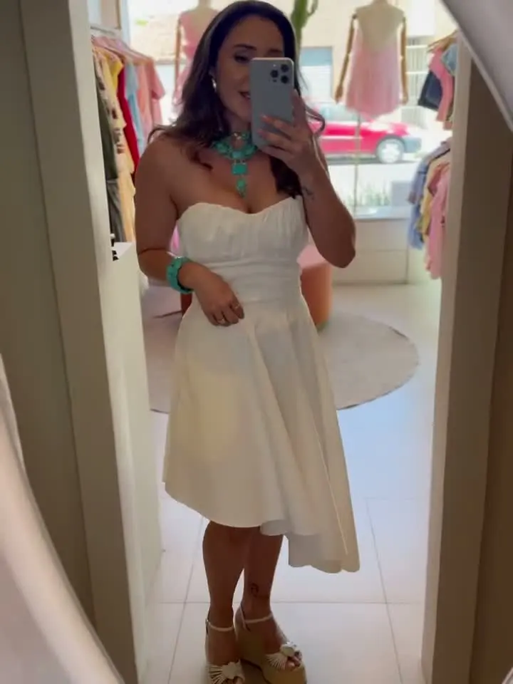 Conjunto Blusa e Saia Assimétrica Off White