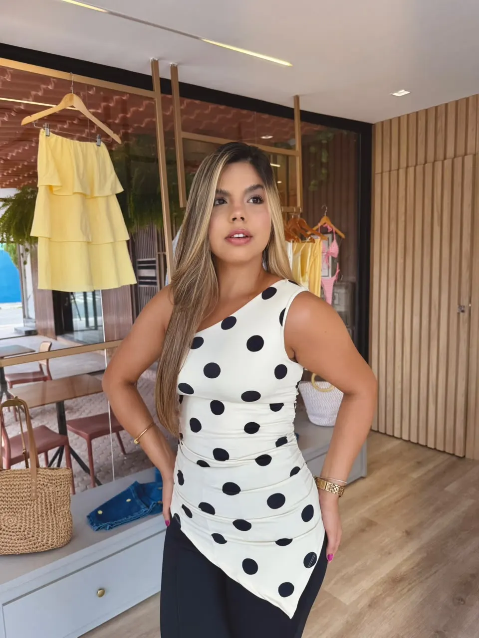 BLUSA PÓA - ASSIMETRICA