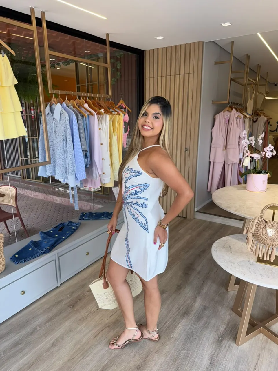 VESTIDO CURTO